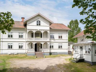 L&auml;genhet 8rum Los Ljusdals kommun Los kyrkbyv&auml;g 22 och 24