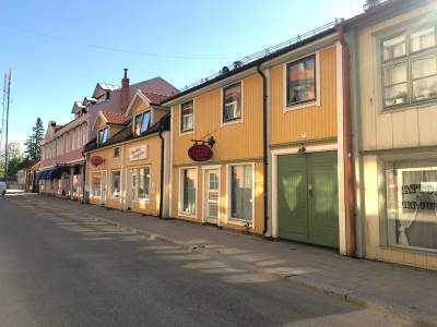 R&aring;dhusgatan, Sala